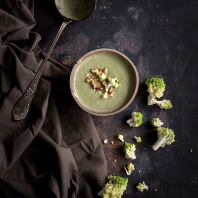 Soupe de chou romanesco au fromage de chèvre