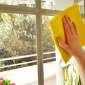Comment Faire Briller les Vitres : 2 Astuces qui ne Coûtent pas un Rond !