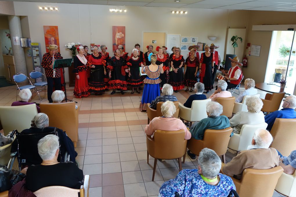 Les chanteurs vendomois  à la résidence