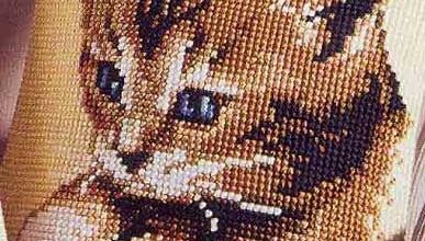 un coussin chaton au point de croix "à télécharger"