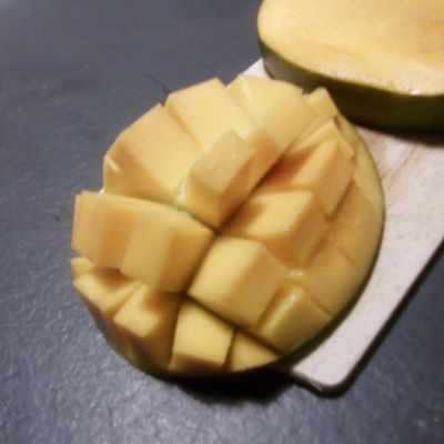 Comment préparer une mangue (technique du hérisson)