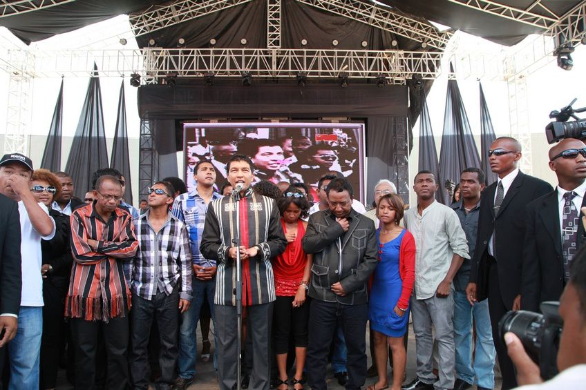 Dans le cadre du IIè anniversaire de la IVèRépublique, le couple présidentiel, Andry et Mialy Rajoelina, a inauguré le «Coliseum de Madagascar» sis à Antsonjombe. 2è partie. Photos: Harilala Randrianarison