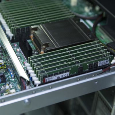 Kingston Technology - Disponibilité des DIMM Registered DDR4-3200 pour les processeurs EPYC AMD de deuxième generation