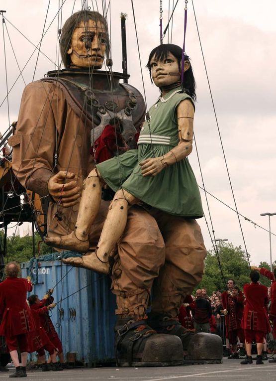 Album - Royal de Luxe Nantes 2009 Geante et Scaphandrier samedi 02