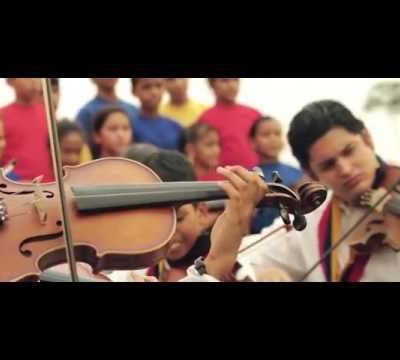 La Piragua de José Barrios - El Sistema Youth Orchestra - Le Haut Commissariat des Nations Unies