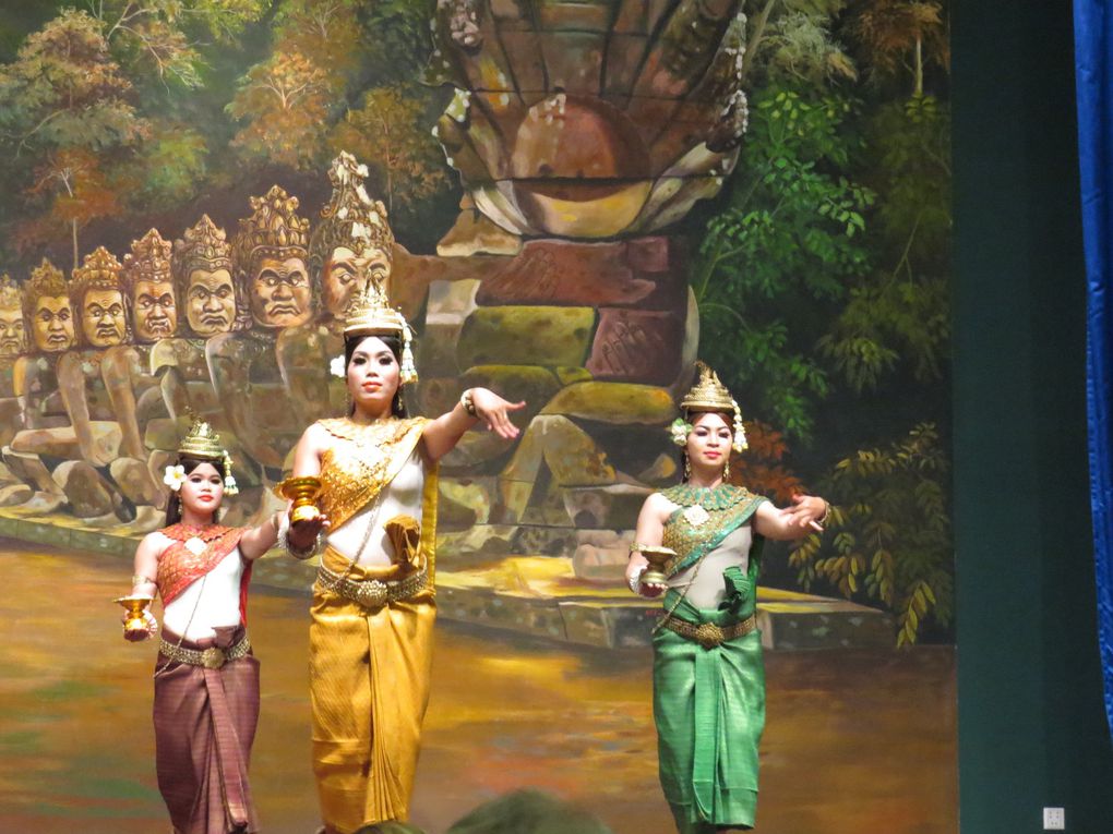 Voyage au Cambodge ... 3ème journée: Le temple de Banteay Srey et balade sur le Ton Sap