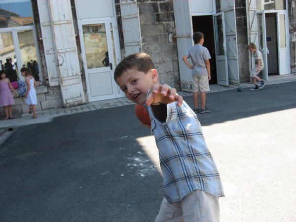 Pour cette dernière journée de classe les enfants ont pris des photos...