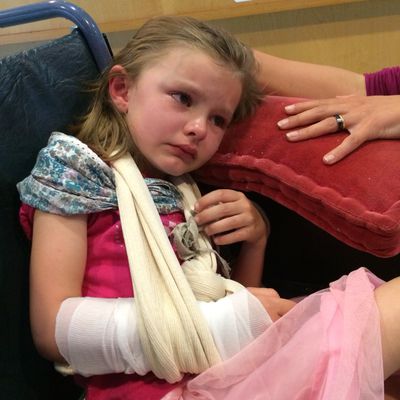 Charlotte et son bras cassé:(