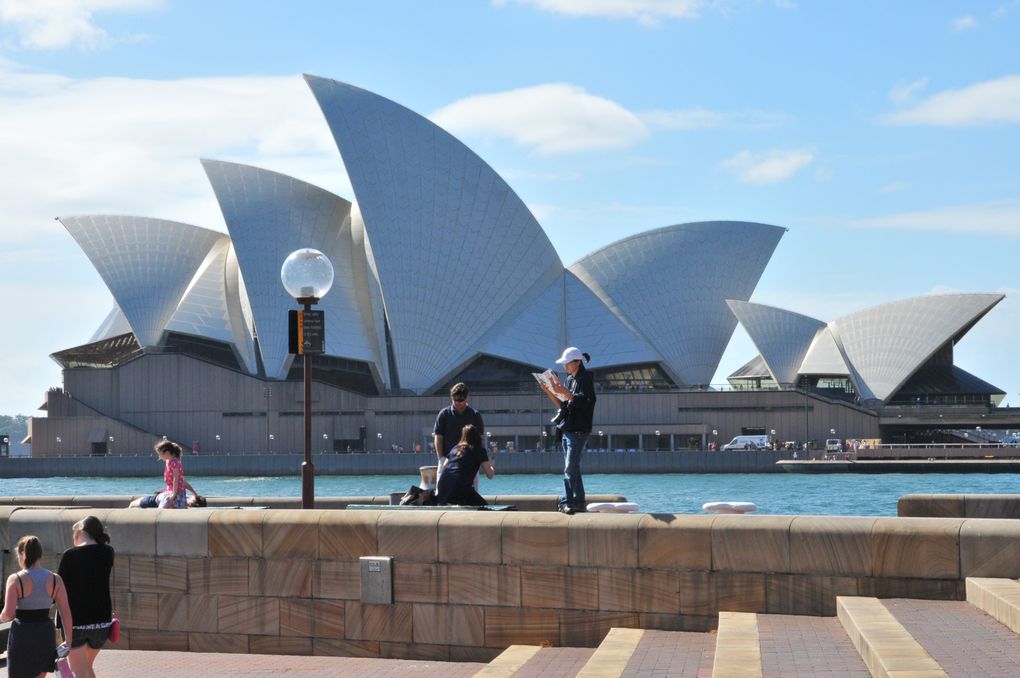 Belle capitale australienne avec une alliance de modernité et de beaux bâtiments anciens, le tout dans un écrin de verdure grâce à un climat exceptionnel.