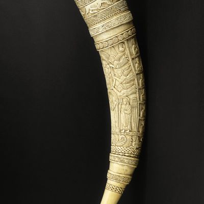 XIIe siècle : une finesse de sculpture sur ivoire 