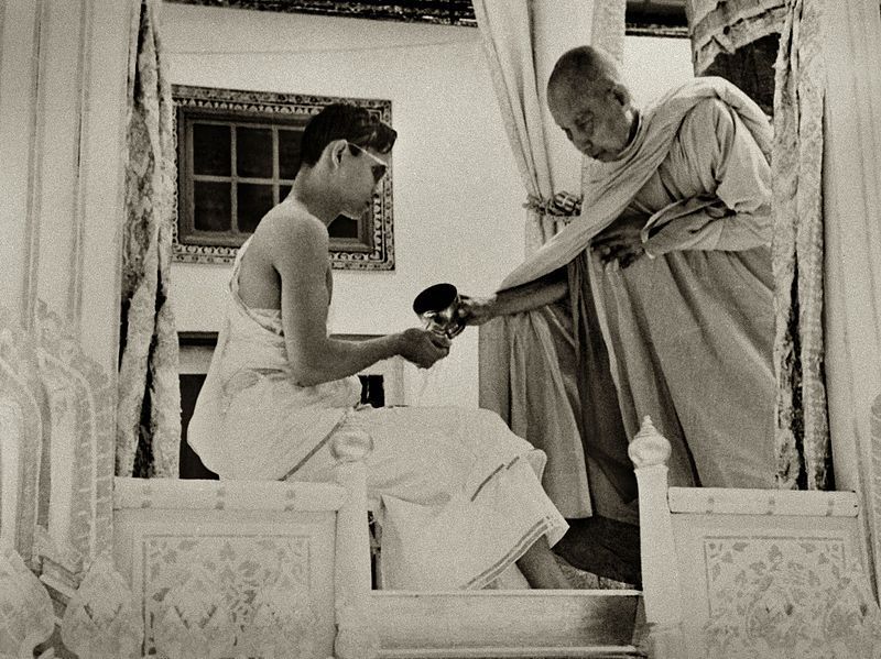  Le roi Bhumibol Adulyadej (Rama IX) lors de son couronnement.