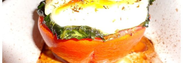 Tomates au Four Garnies des Épinards