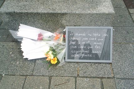 Saint-Brieuc : 5.000 personnes rendent hommage aux victimes des attentats
