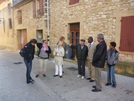 Les 23 et 24 OCtobre, le Maire de Pissila, Emmanuel BAMOGO, est venue nousr endre visite à CHusclan. Nous lui avons fait découvrir le village