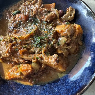 TAJINE DE PINTADE FRUITE  AUX EPICES DOUCES DE NOEL