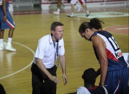 EUROBASKET MASCULIN 2011 : "NOAH , PIVOT HORS NORMES " (VINCENT COLLET)