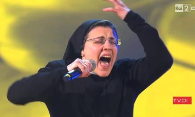 On vous aime Soeur Cristina !