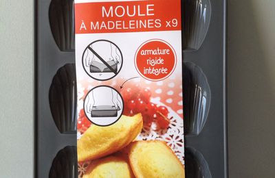 MOULE SILICONE A MADELEINES par MARMITON