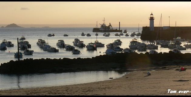 Erquy, le soir, plage du bourg....