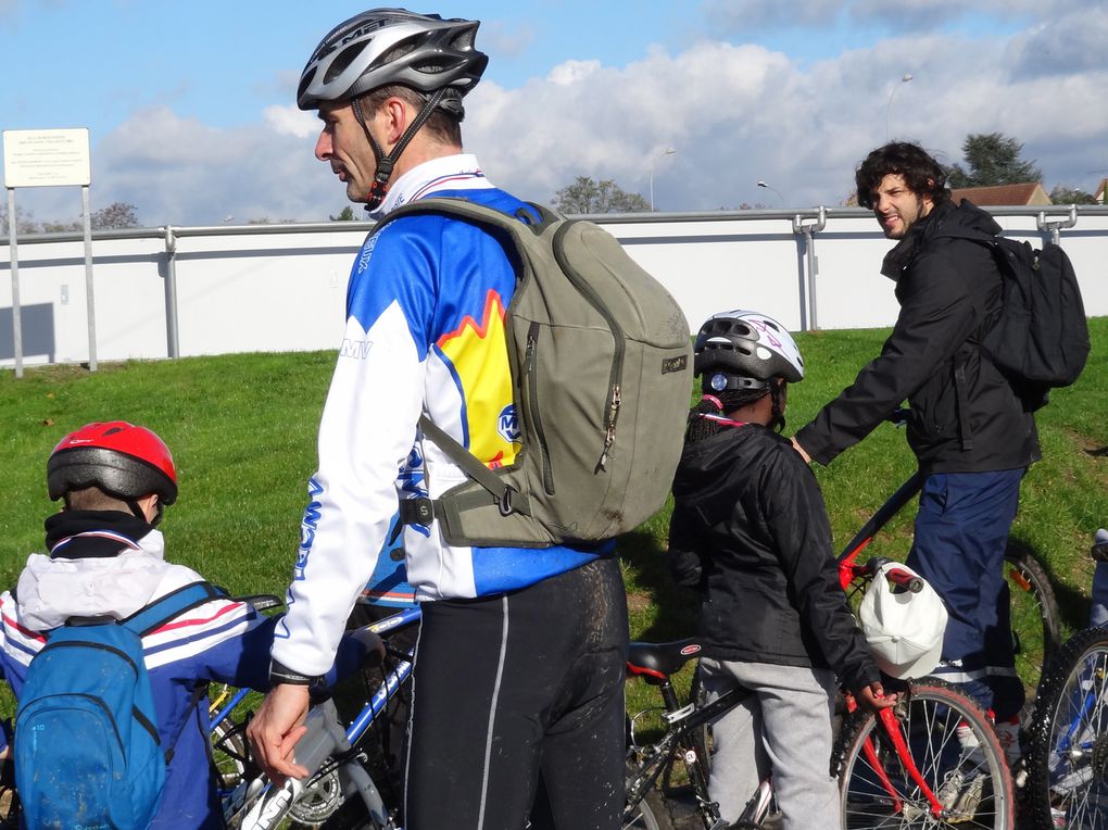 15ème édition de cette randonnée VTT,dite la  TransMontgeronnaise,  en forêt de Sénart, dimanche 10 novembre .