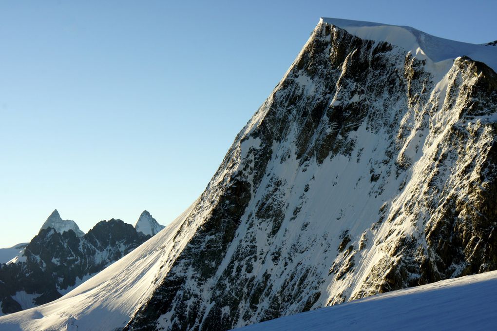 Alpinisme de niveau facile : Traversée du Pigne d'Arolla - Col Evêque