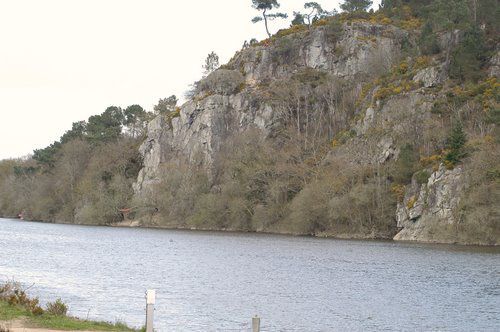 l'ile aux pies - lebon accueil, la vallée de...