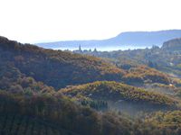 A Frédéric-Fontaine - Du GR 59 vue sur Etobon - La colline d'Etobon et, au loin, le Salbert