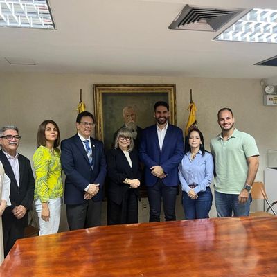 UC y Capemiac establecen convenio para desarrollar proyectos conjuntos