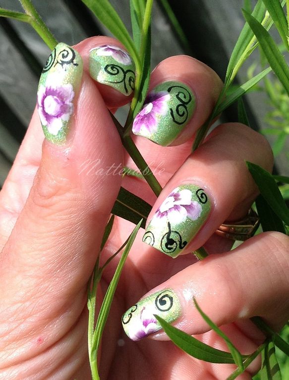 Ici vous trouverez tous les nail art que j'ai réalisé depuis mes débuts