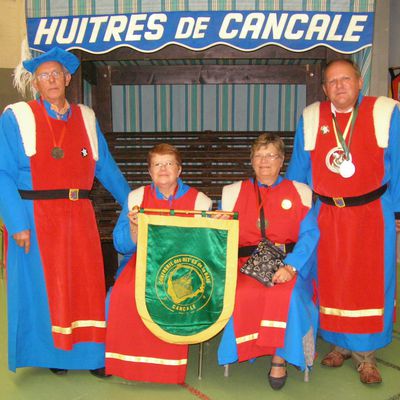 En visite à la confrérie des huitres de Cancale