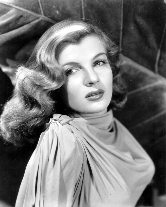 L'autre frenchie Hollywood Corinne Calvet