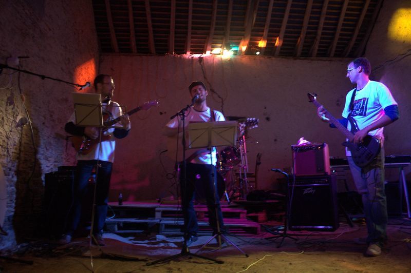 Premier concert, chez Sandra et Julien, lors de leur crémaillère à Champtocé-sur-Loire.