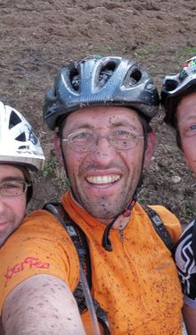 Les trois petits cochons font du VTT