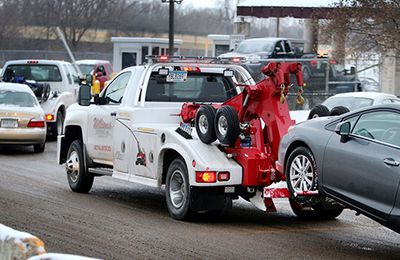 How a towing company can offer a hassle-free impound lot recovery