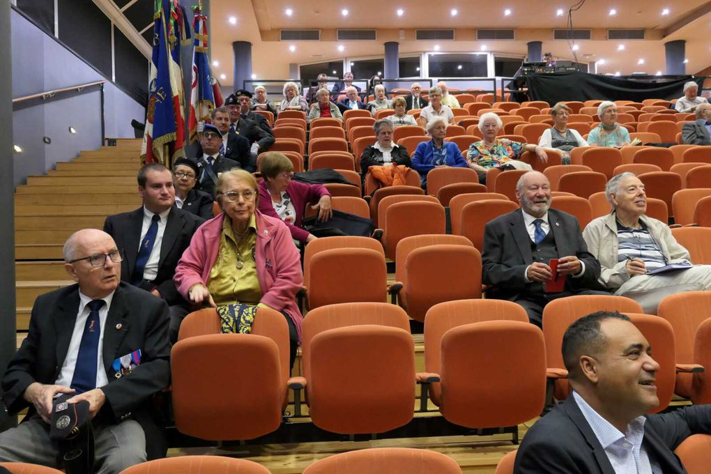 Congrès départemental du Souvenir Français à Puteaux.