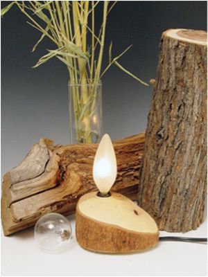 Lampe en bois de récupération