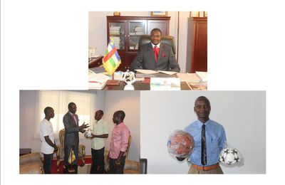 Don fait par le Ministre de la jeunesse et des sports à la communauté des Eglises Comité Baptiste de Sibut.