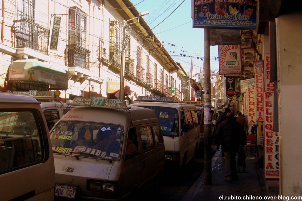 La Paz.... des délires de fou, des combats de catch féminins qui terminent en sang, du cactus hallucinogène, une ville vivante et vraiment unique! 5 jours de pur bonheur. Merci Brice, Laura, Emi, Osmar et bien sur le Loki Hostellllll