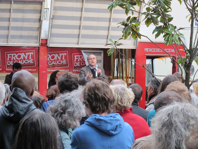 Le mercredi 16 mai 2012, à l'occasion de la campagne législative sur la 10è circonscription de Paris, Jacques Généreux (économiste) est venu soutenir les candidats du FG et détailler les propositions économiques du programme l'Humain d'Abord.