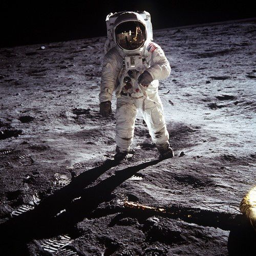 le premier pas de l'homme sur la lune
juillet 1969