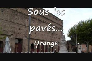 SOUS LES PAVÉS, ORANGE !