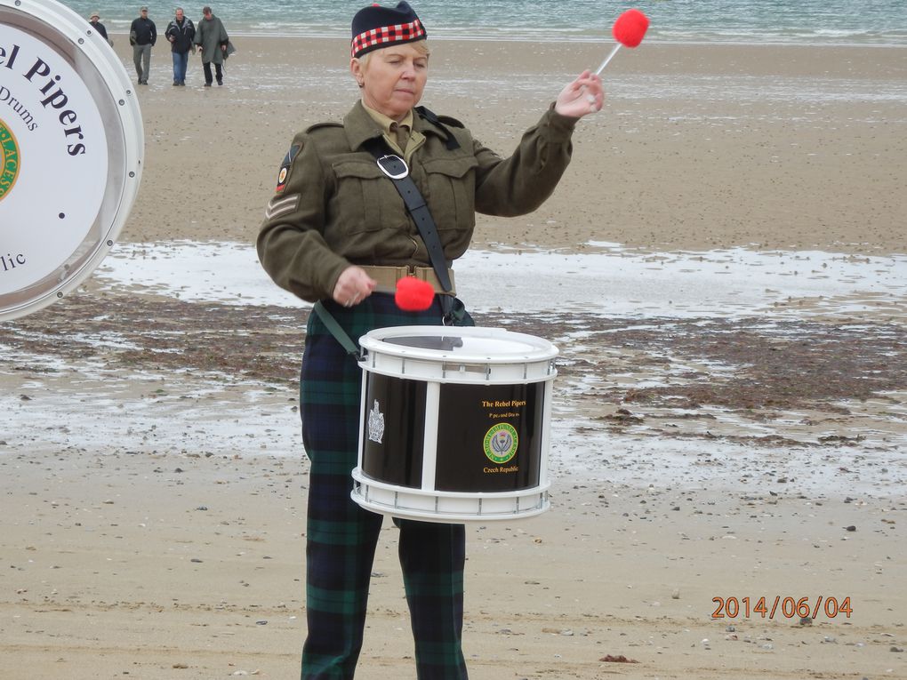 voici le reportage photos transmis par notre ami Jean-Claude du D-Day à Courceulles un grand merci pour ce reportage.