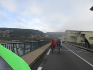 On va quitter l'Ardèche sur le Pont du Rhône et retrouver un beau soleil en Drôme Provençale !