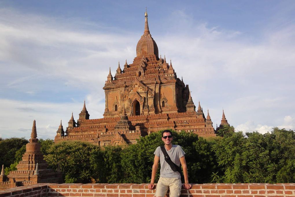 (Visité le 29.07.2014) Bagan, un de mes plus beau moment. Une destination à ne louper sous aucun prétexte. Louez une moto, un vélo ou un E-Bike et éclatez-vous dans les plaines arides du Myanmar.