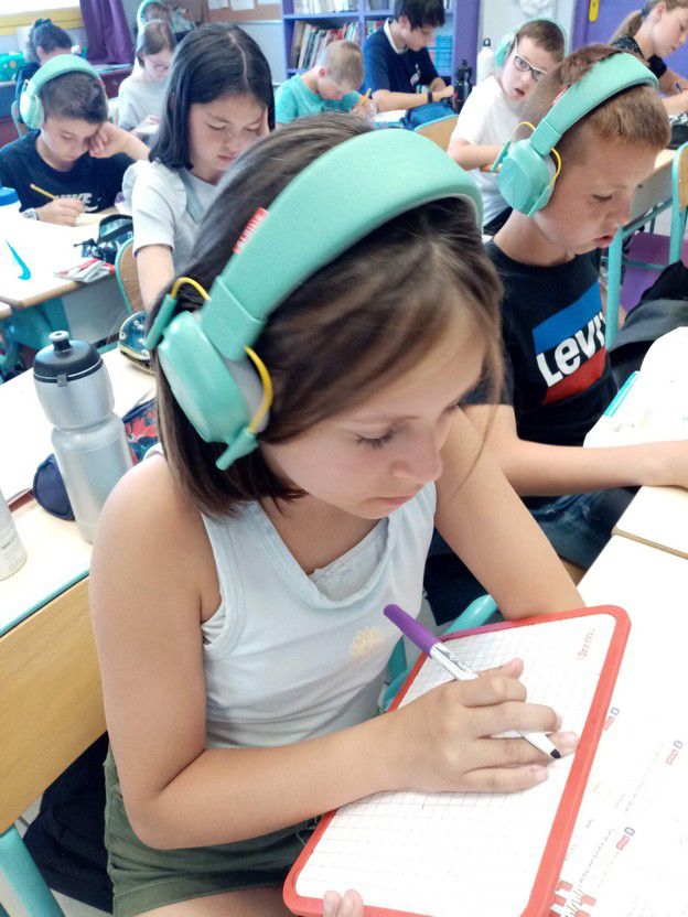 Nouveau matériel à l'école : des casques anti-bruit - Ecole Notre Dame  Campénéac