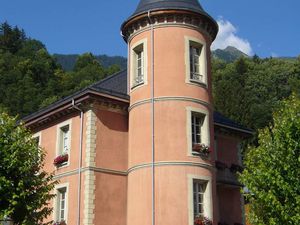 Mairie, ancien château de Beaufort