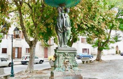 VEZZANI : LA FONTAINE DES TROIS GRÂCES.