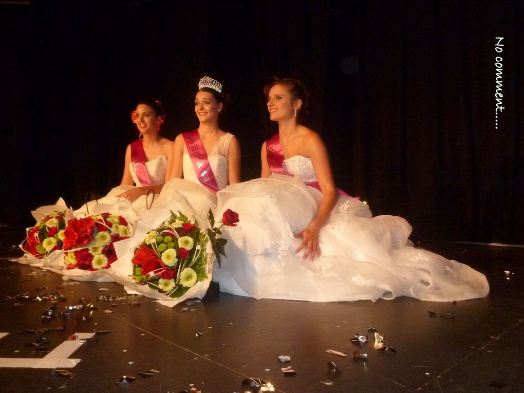 22 - Miss Saintes est.. Anne Caillaud - Les ouvriers du père Noël - Plongeurs en Charente