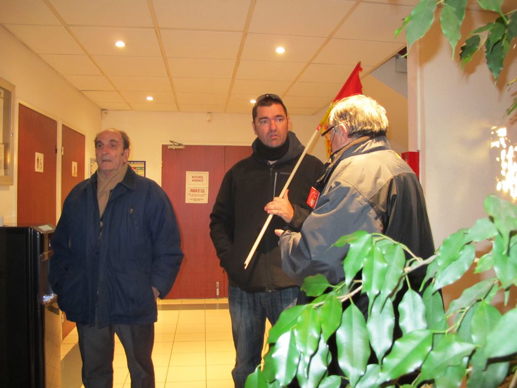 Manifestations du 20, 23 et 24 janvier 2012 pour soutenir nos élus licenciés par deux complices : nextiraone et le ministre.