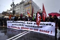 Hollande, l'ami du MEDEF (par Jean-Luc Mélenchon)